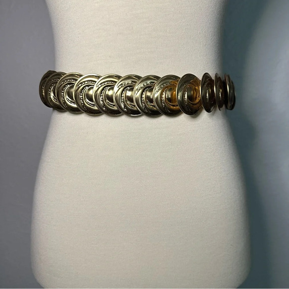 Gold Belt - Picture 2 of 10